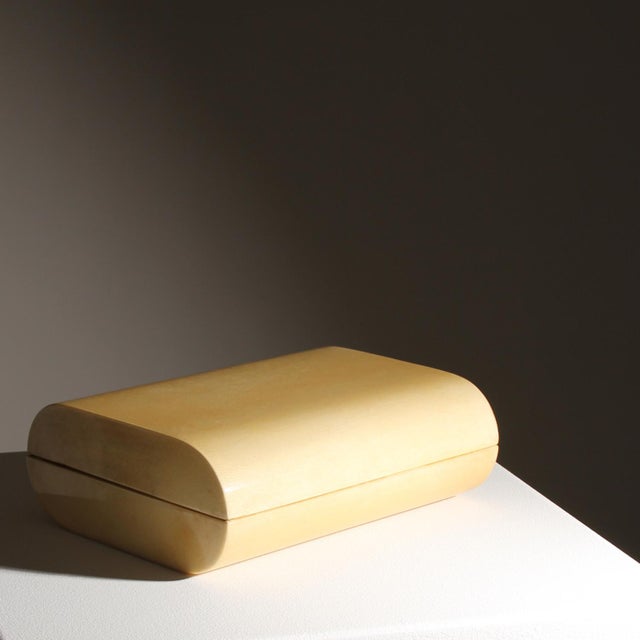 Lacquered Goatskin Parchment Box by Aldo Tura, Italy, 1970s For Sale - Image 14 of 14
