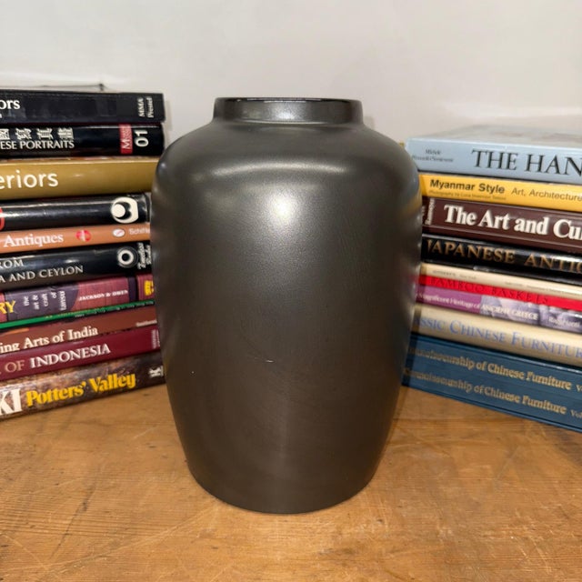 Smokey Storm Grey Ceramic Vase with Bold Silhouette For Sale - Image 4 of 9