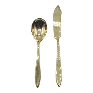 Vintage 1940s Dirilyte Flatware Regal Pattern Butter Knife & Spoon, 2 Pieces For Sale