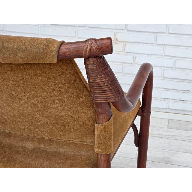 Danish Coffee Table and Armchairs in Rattan and Nubuck Fabric, 1970s, Set of 5 For Sale - Image 17 of 18