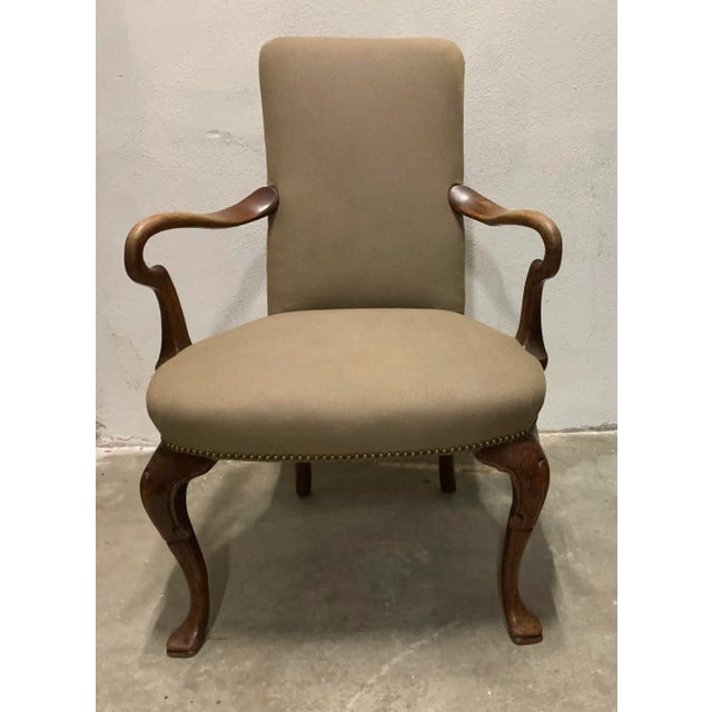 Traditional Mid Century Traditional Armchair For Sale - Image 3 of 10