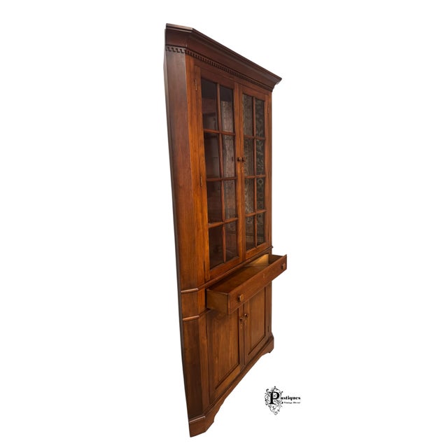 Brown Vintage Traditional American Style Mahogany Corner / Display Cabinet For Sale - Image 8 of 12