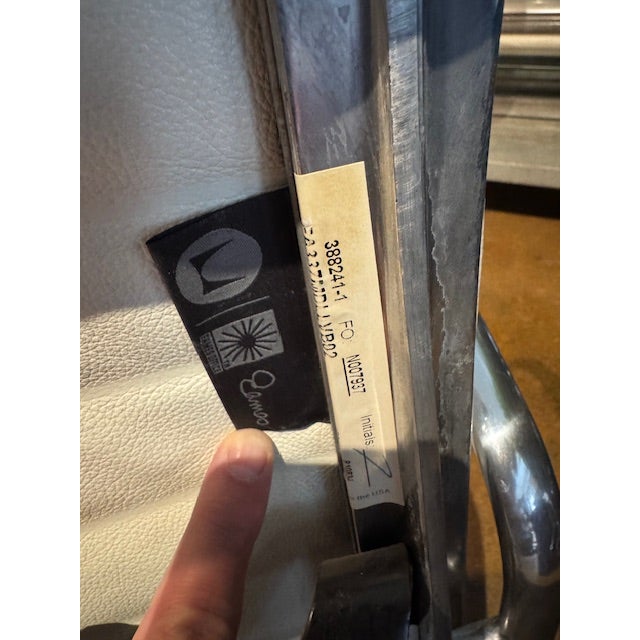 Herman Miller Herman Miller Eames Executive Office Chairs- Set of 2 For Sale - Image 4 of 4