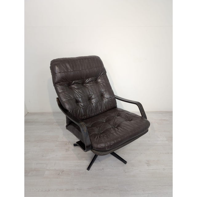 Quilted Leather Designer Armchair from the 1960s/1970s Comfortable, upholstered leather armchair from the 1960s/1970s....