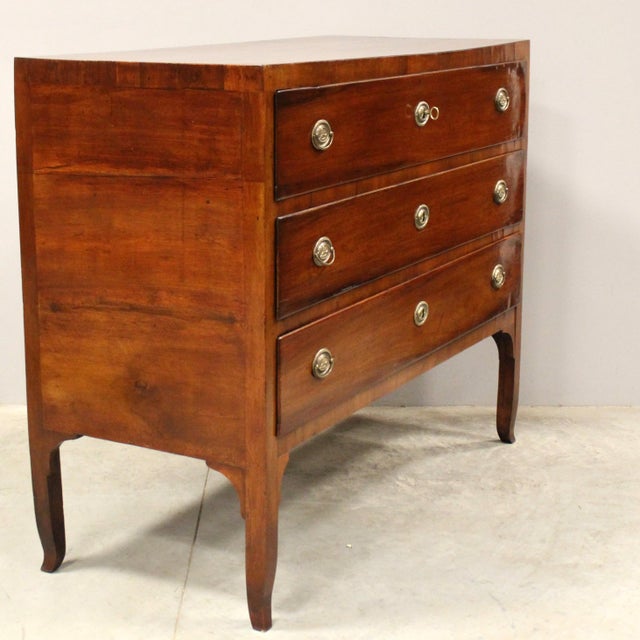 18th Century Italian Directory Chest of Drawers in Walnut For Sale - Image 4 of 13