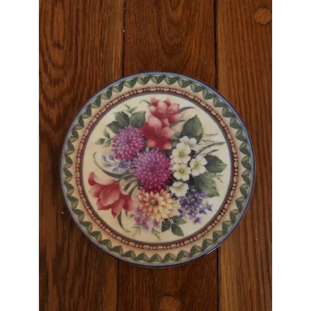 Late 20th Century German Floral Plates - Set of 4 For Sale - Image 5 of 7