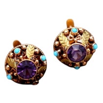 Circular and Cut-Out Gold Earrings, Set of 2 For Sale