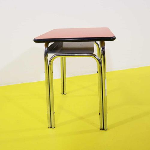 2000 - 2009 Chromed Metal Coffee Table with Red Laminate Top and Black Edges For Sale - Image 5 of 7