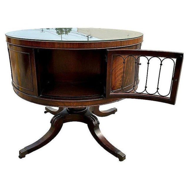 Mid-Century Modern 1940s Mahogany & Brass Round Drum Coffee Table W/ Inlaid Leather by Weiman (Signed) For Sale - Image 3 of 9