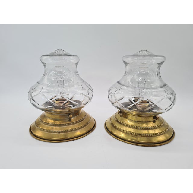 Mid-Century Modern Vintage Wall Sconces in Brass and Cut Glass, 1970s, Set of 2 For Sale - Image 3 of 9