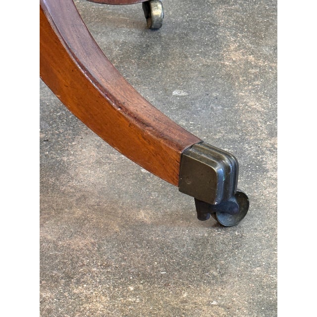 19th Century English Mahogany Tilt-Top Breakfast Table For Sale - Image 6 of 14