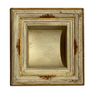 Italian Baroque Style Bathroom Paper Holder in "Tanuccio" White & Gold Parcel-Gilt by Judson Rothschild for The Rothschild Collection For Sale
