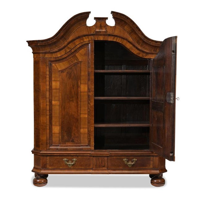 Baroque Baroque Walnut Hallway Cabinet, Northern Germany, 1740s For Sale - Image 3 of 11