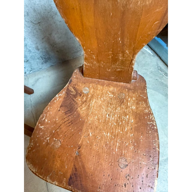 Set of 4 Vintage Alpine Bavarian Heart-Cutout Plank Chairs (Brettstuhl) For Sale - Image 4 of 13