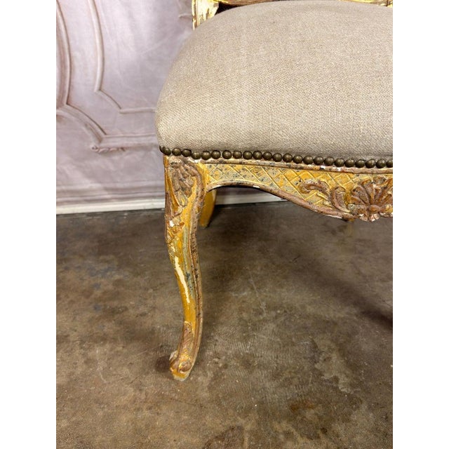 Set of 14 French Louis XV Style Gilt Dining Chairs With Linen Upholstery For Sale - Image 11 of 18