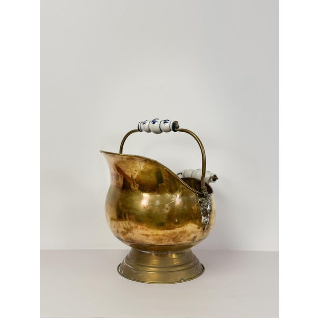 American Antique Brass and Blue Porcelain Coal Scuttle Helmet Form Early 20th Century For Sale - Image 3 of 12