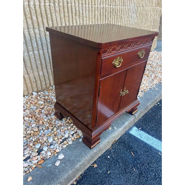 Hickory Chair James River Collection Chippendale Carved Mahogany One Drawer Enclosed Nightstand For Sale - Image 12 of 12