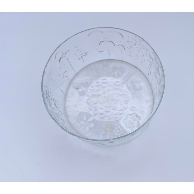 Contemporary 1960s Glass Floral Bowl by Ovid Toikka for Lilacs Finalnd For Sale - Image 3 of 4