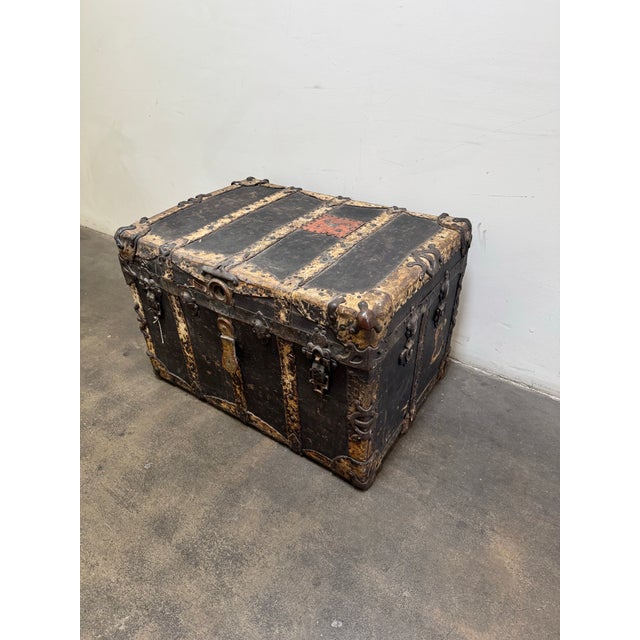 Authentic Late 19th-Century Dome-Top Steamer Trunk For Sale - Image 10 of 12