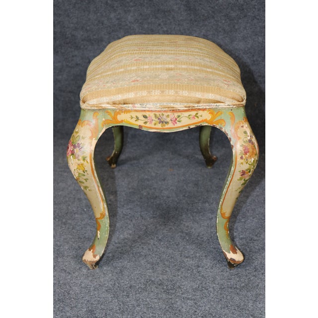 Cream 1940s Fine Venetian Paint Decorated Italian Foot Stool or Ladies Vanity Bench For Sale - Image 8 of 10