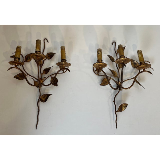 1970s 1970s 3-light wall sconces in gilded metal with leaves. French work - a Pair For Sale - Image 5 of 12