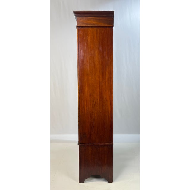 Early 20th Century English Edwardian Style Inlaid Mahogany Wardrobe With Beveled Oval Mirror For Sale - Image 15 of 16