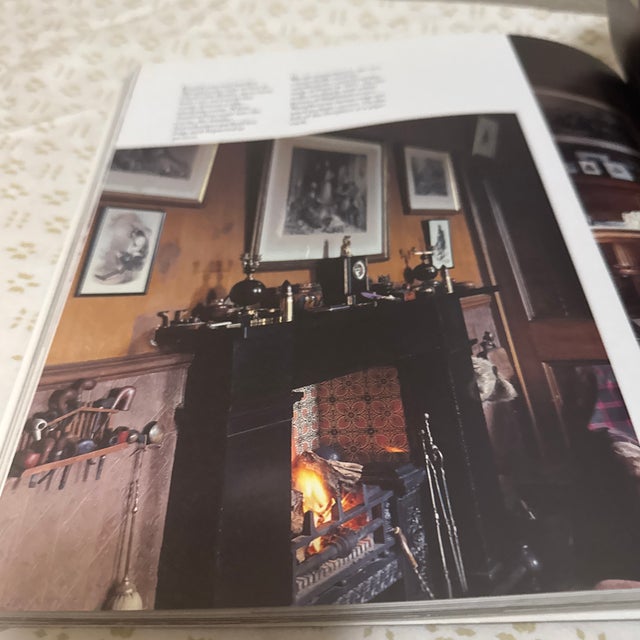 1990s "Living in Scotland" by Lesley Astaire, Roddy Martine, Fritz Von der Schulenburg 1997 For Sale - Image 5 of 12