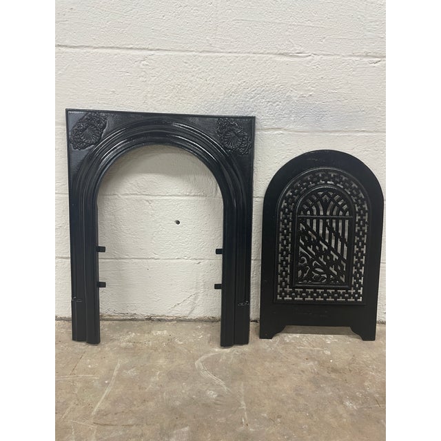 Victorian Late 19th Century French Quarter Gate Design Cast Iron Fireplace Surround & Summer Cover 21" X 27" For Sale - Image 3 of 8