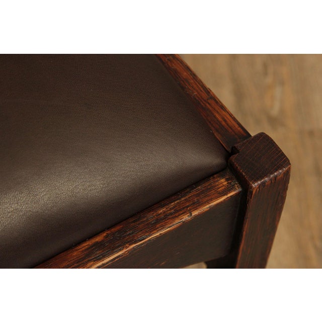 Gustav Stickley Harvey Ellis Set of Eight Oak and Leather Dining Chairs For Sale - Image 9 of 12