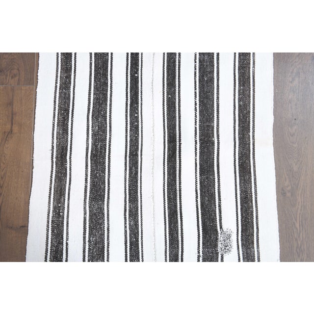 Textile 1970s Vintage Handmade Wool Cotton Turkish White Runner Rug For Sale - Image 7 of 11