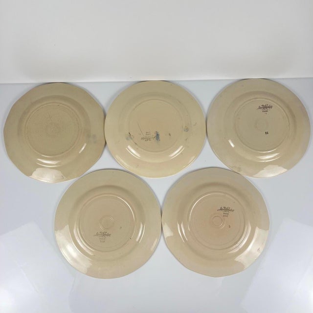 Ceramic Dinner Plates with Floral Motif from Sarreguemines, 1930s, Set of 5 For Sale - Image 7 of 13