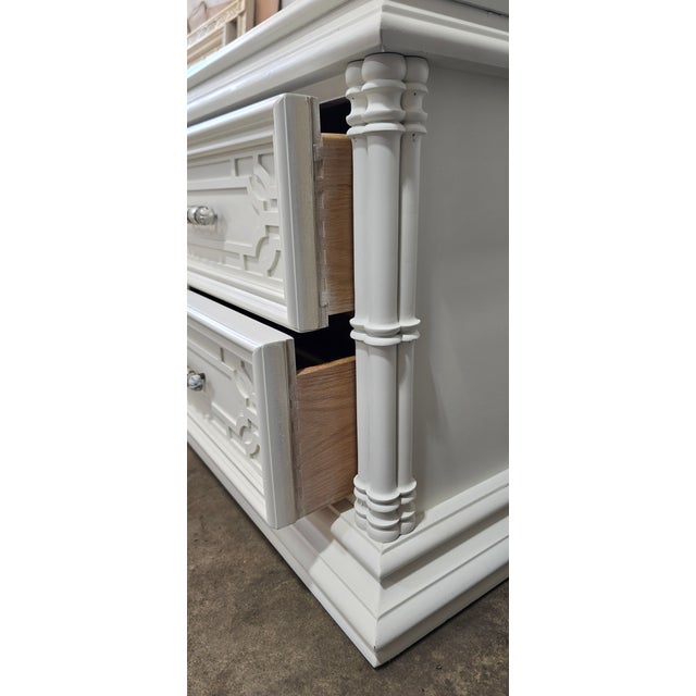 Ornamental & Decorative Materials 1970s Restored Thomasville Hollywood Regency 3 Piece Bedroom Set – Original Hardware For Sale - Image 7 of 8