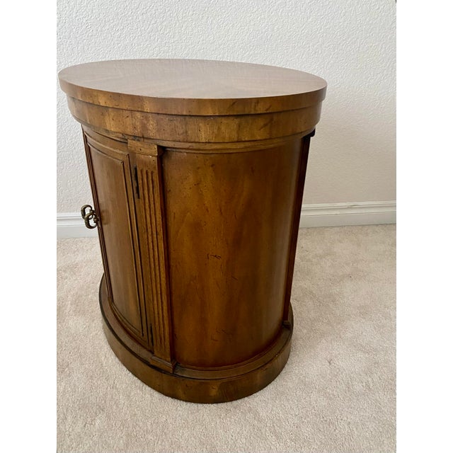 Mid 20th Century Vintage MCM Drexel Francesca Oval Drum Storage Table Cabinet Mid Century Excellent Condition. For Sale - Image 5 of 13