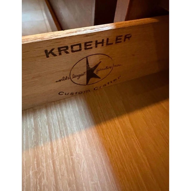 Kroehler Custom Crafter Walnut Credenza, Mid-Century Modern, MCM Circa 1960s For Sale In Chicago - Image 6 of 12