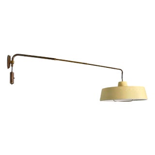 Mid-Century Modern Italian Wall Lamp in Brass and Metal by Chiarini, 1950s For Sale