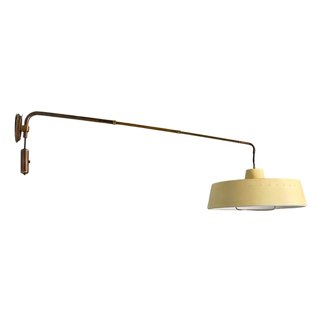Mid-Century Modern Italian Wall Lamp in Brass and Metal by Chiarini, 1950s For Sale