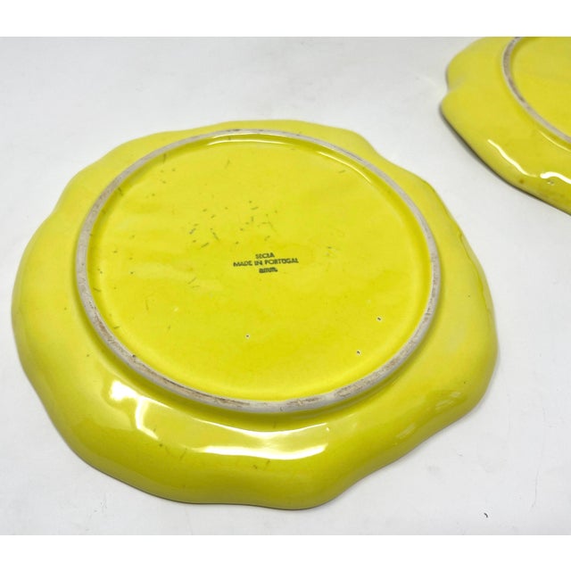 Ceramic 1950s Vintage Portuguese Secla Yellow Majolica Lettuce Leaf Lunch Plates- a Pair For Sale - Image 7 of 9