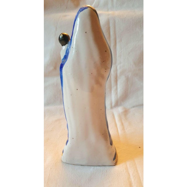 Blue Virgin and Child Figure in Wooden Chapel from Quimper, Late 19th Century For Sale - Image 8 of 18