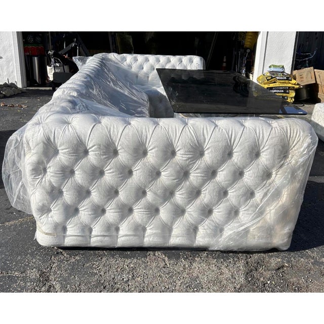 White Tufted Chesterfield-Style L-Shaped Sectional Sofa | 3-Piece Pleather Corner Booth Seating For Sale In Los Angeles - Image 6 of 9