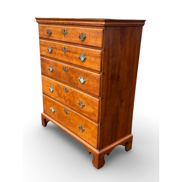 Traditional Early 19th Century American Federal Solid Cherry Chest of Drawers, Circa 1800-1820 For Sale - Image 3 of 18
