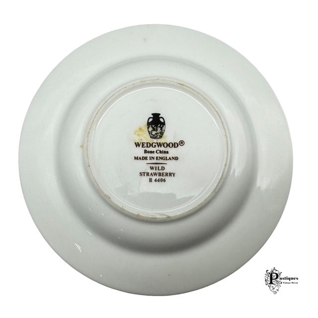 Wedgwood Vintage Wedgwood Traditional Style Ceramic Ashtray For Sale - Image 4 of 5