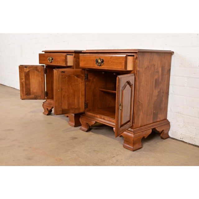 Wood Ethan Allen Georgian Solid Maple Nightstands, Pair For Sale - Image 7 of 15