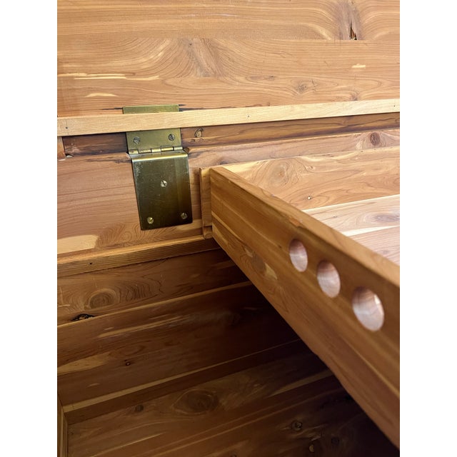 Vintage Cedar Chest, Ferguson Bros. Manufacturing Co. For Sale - Image 15 of 17
