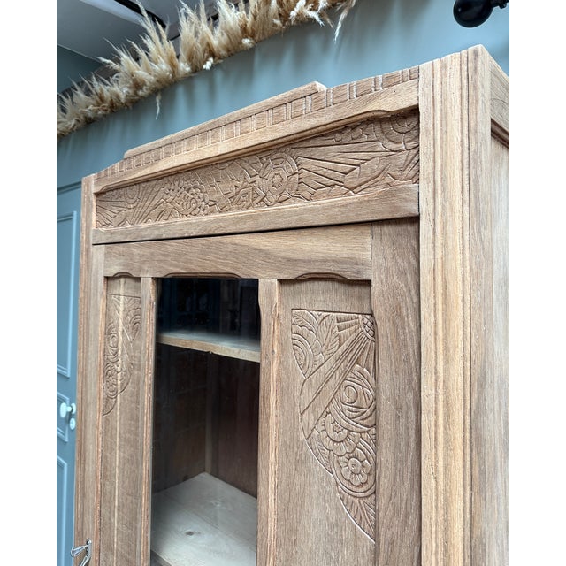 Art Deco Display Cabinet in Natural Oak, 1930s For Sale - Image 17 of 18