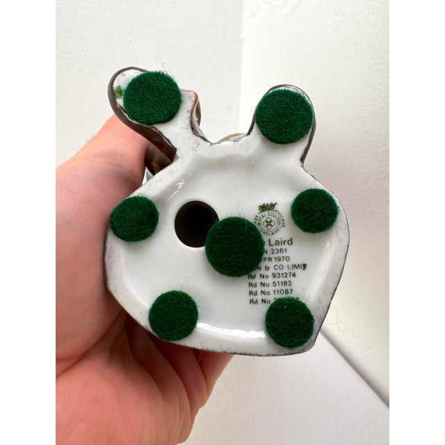 Bottle Green Royal Doulton Scottish Figurine ~ "The Laird" ~ Hn2361 For Sale - Image 8 of 11