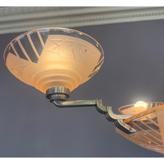 Art Deco Chandelier in Salmon-Colored Sandblasted and Polished Clear Glass from Muller Frères For Sale - Image 10 of 18