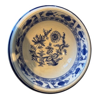 Late 19th Century Villeroy & Boch Dresden Blue Onion Basin Bowl For Sale