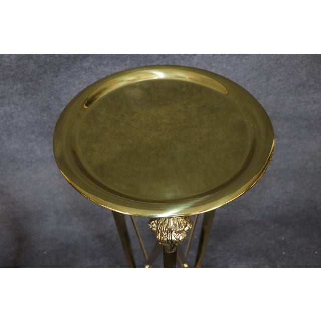 French 1960s Pair Maison Jansen Style Directoire Brass Pedestals For Sale - Image 3 of 8