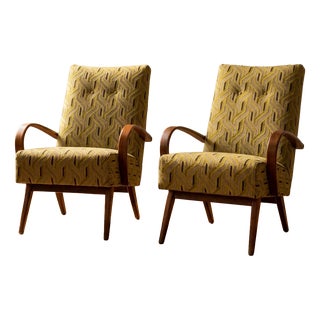 Bentwood Armchairs in Beige and Yellow Upholstery by Jaroslav Šmídek, Czechoslovakia, 1950s, Set of 2 For Sale