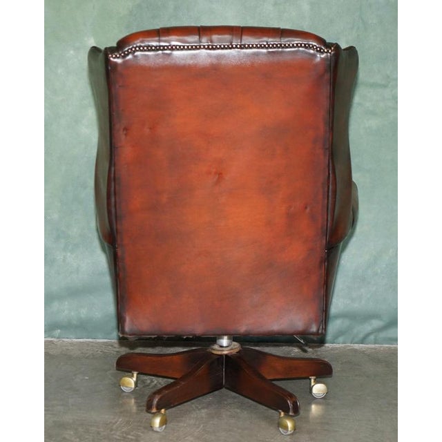 Chesterfield Wingback Swivel Office Chair in Hand-Dyed Leather from Harrods London, 1970s For Sale - Image 17 of 18